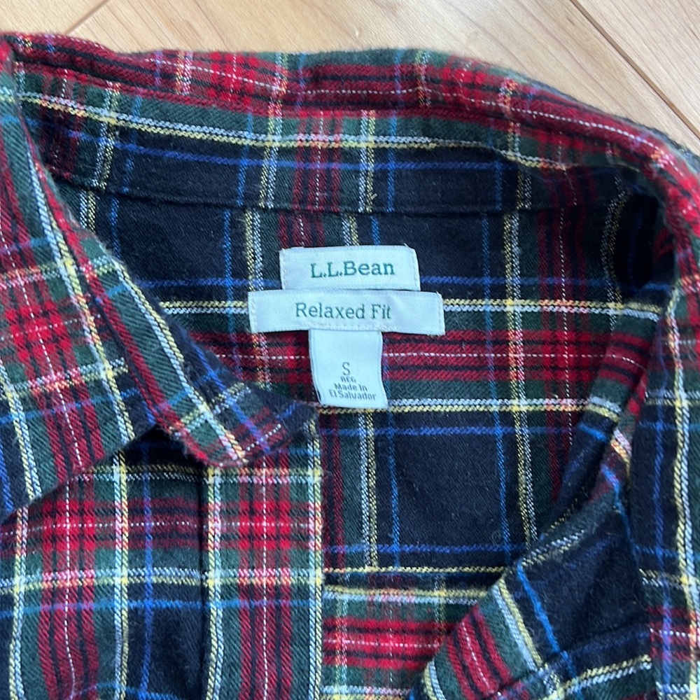 LL Bean Flannel - Picture 2 of 2